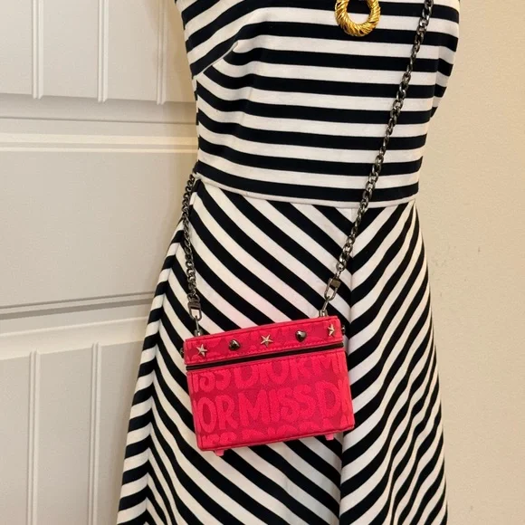 Limited Edition Miss Dior Beauty Pouch – Custom Convertible Crossbody - Picture 6 of 6